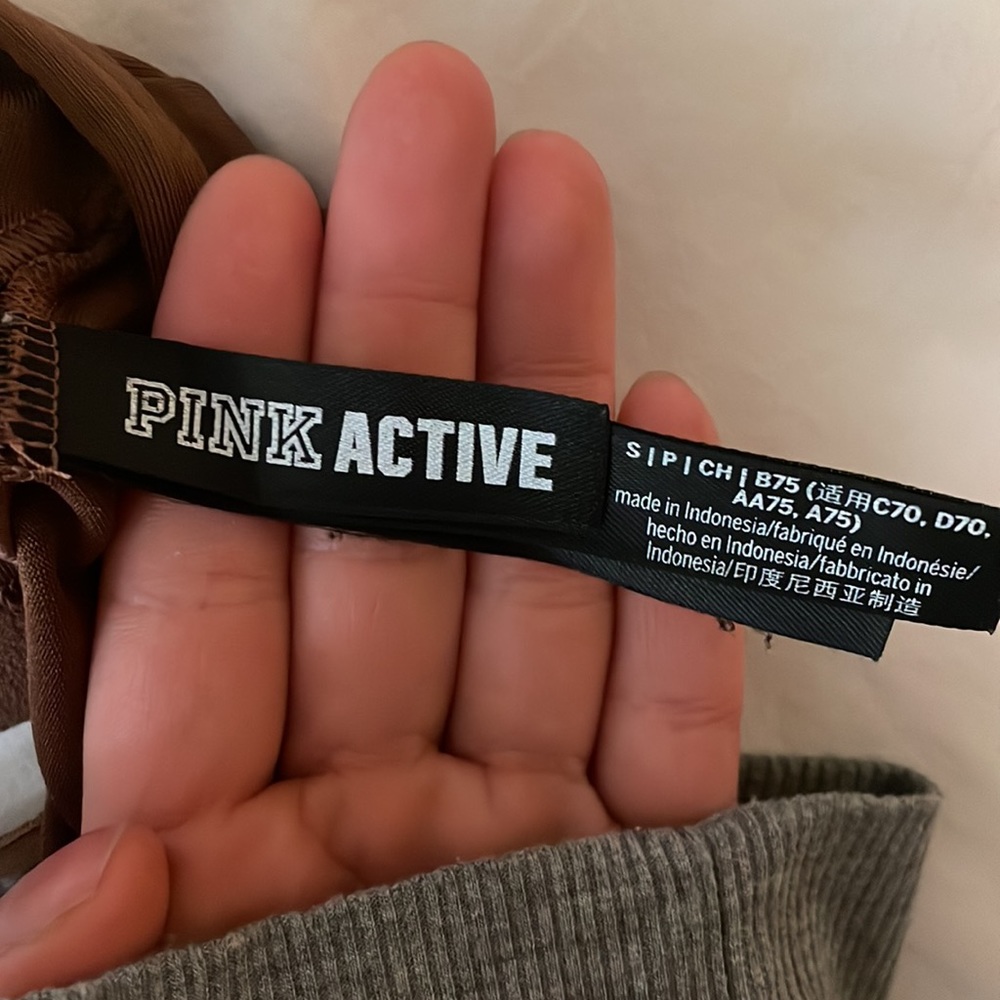 PINK Victoria’s Secret sports bra - Picture 5 of 5